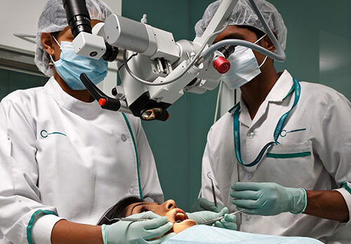 انجام تمامی درمان ها بامیکروسکوپ انجام تمامی درمان ها بامیکروسکوپ